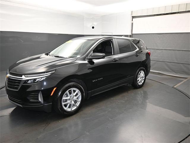 Photo of 2023 Mosaic Black Metallic Chevrolet Equinox
