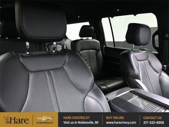Photo of 2022 Metallic Jeep Wagoneer