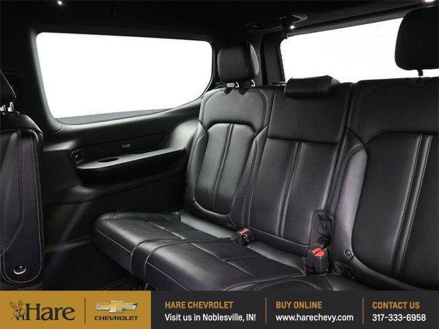 Photo of 2022 Metallic Jeep Wagoneer