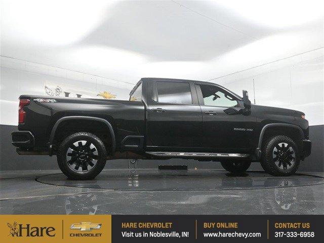 Photo of 2020 Black Chevrolet Silverado 2500