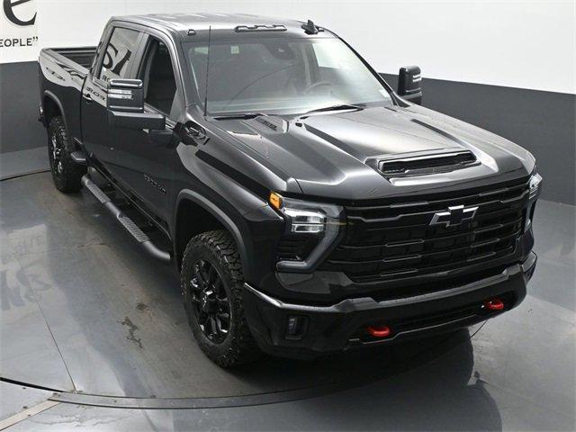 Photo of 2025 Black Chevrolet Silverado 2500