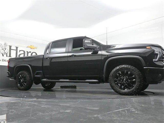 Photo of 2025 Black Chevrolet Silverado 2500
