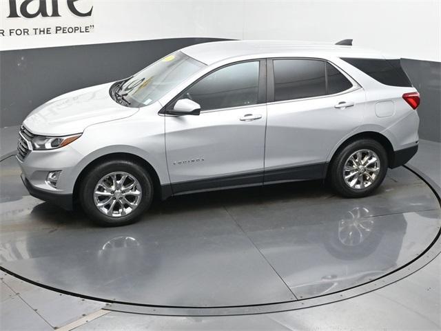 Photo of 2021 Silver Ice Metallic Chevrolet Equinox