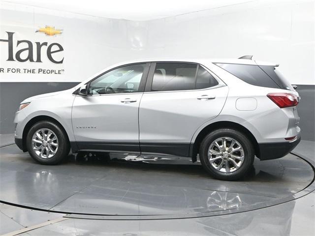 Photo of 2021 Silver Ice Metallic Chevrolet Equinox
