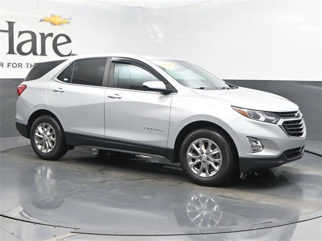 Photo of 2021 Silver Ice Metallic Chevrolet Equinox