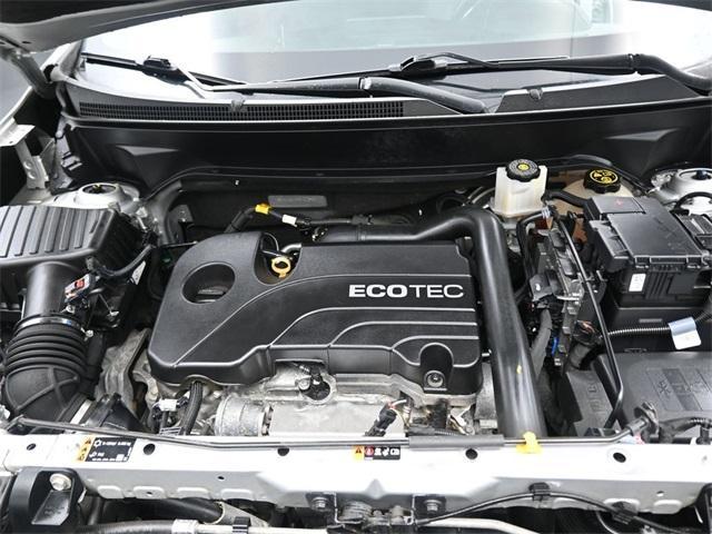 Photo of 2021 Silver Ice Metallic Chevrolet Equinox