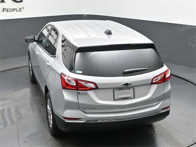 Photo of 2021 Silver Ice Metallic Chevrolet Equinox