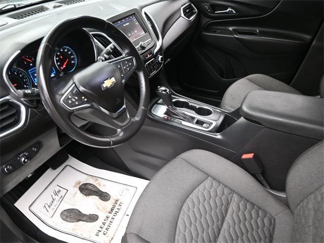 Photo of 2021 Silver Ice Metallic Chevrolet Equinox