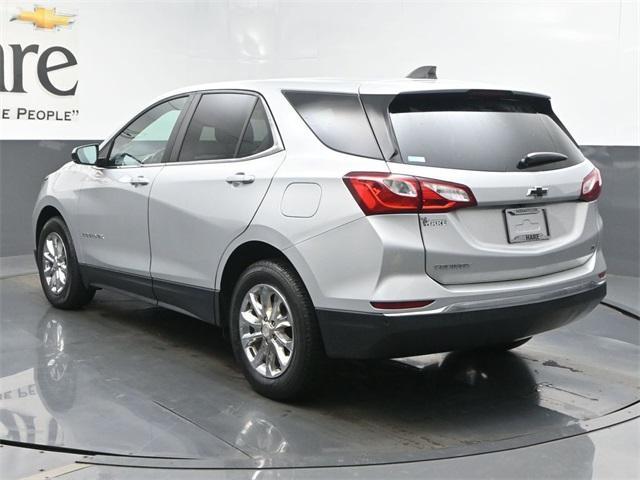 Photo of 2021 Silver Ice Metallic Chevrolet Equinox