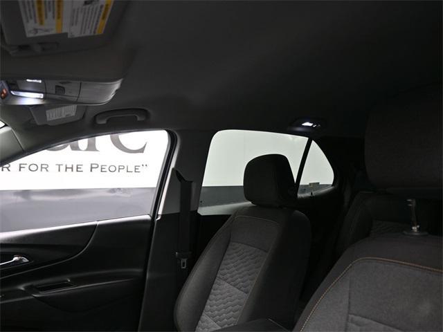 Photo of 2021 Silver Ice Metallic Chevrolet Equinox