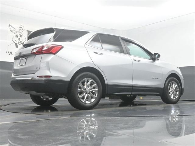 Photo of 2021 Silver Ice Metallic Chevrolet Equinox