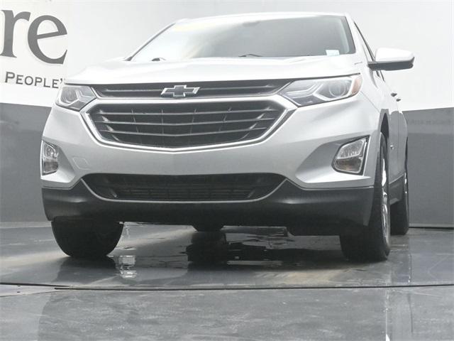 Photo of 2021 Silver Ice Metallic Chevrolet Equinox