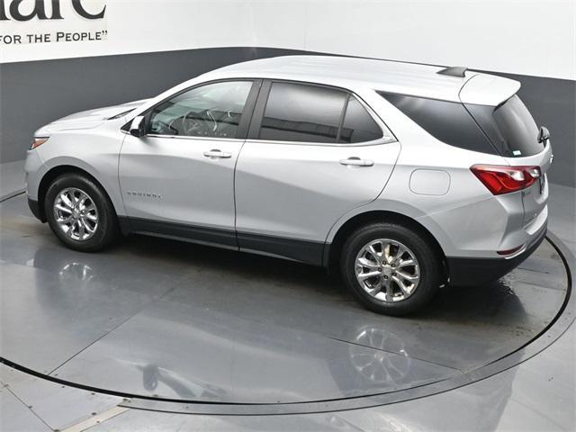 Photo of 2021 Silver Ice Metallic Chevrolet Equinox