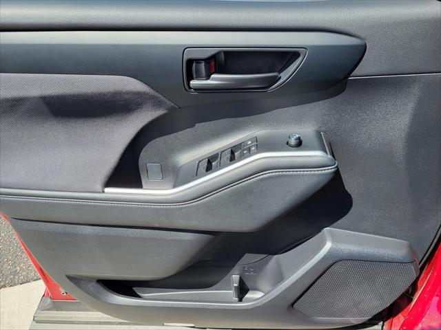 Photo of 2023 Ruby Flare Pearl Toyota Highlander Hybrid