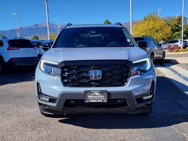 Photo of 2022 Sonic Gray Pearl Honda Passport