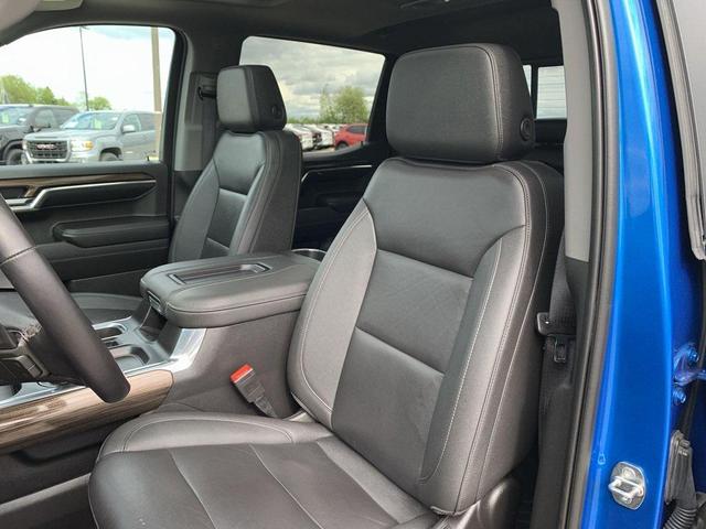 Photo of 2022 Black Chevrolet Silverado 1500