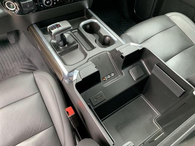 Photo of 2022 Black Chevrolet Silverado 1500
