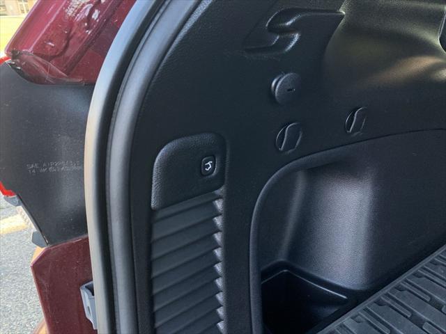 Photo of 2021 Velvet Red Pearlcoat Jeep Grand Cherokee