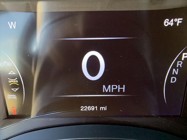 Photo of 2021 Velvet Red Pearlcoat Jeep Grand Cherokee