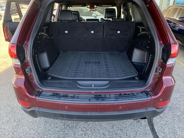 Photo of 2021 Velvet Red Pearlcoat Jeep Grand Cherokee