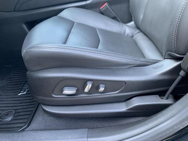 Photo of 2024 Stellar Black Metallic Cadillac XT6