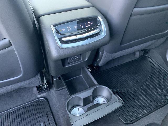 Photo of 2024 Stellar Black Metallic Cadillac XT6