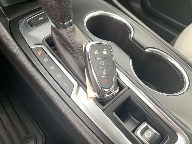 Photo of 2020 Midnight Blue Metallic Chevrolet Equinox