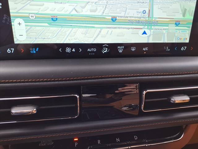 Photo of 2025 White Metallic Lincoln Aviator