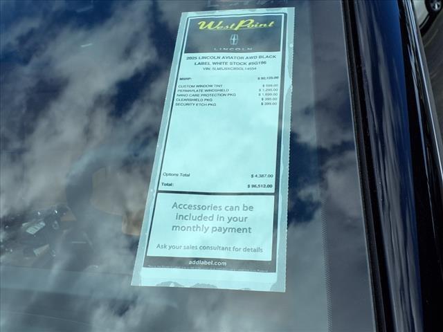 Photo of 2025 White Metallic Lincoln Aviator