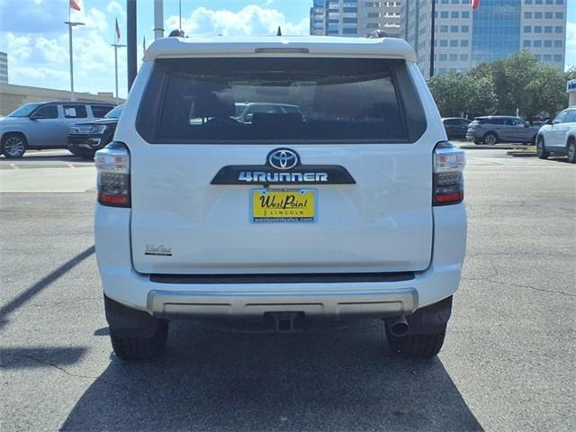 Photo of 2022 White Toyota 4Runner