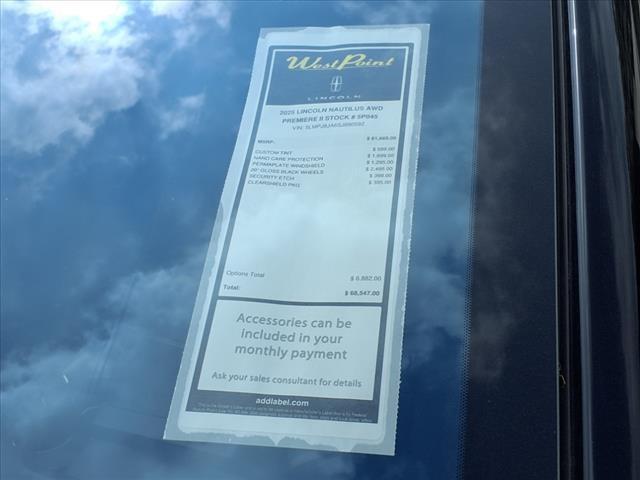 Photo of 2025 White Platinum Clearcoat Metallic Lincoln Nautilus