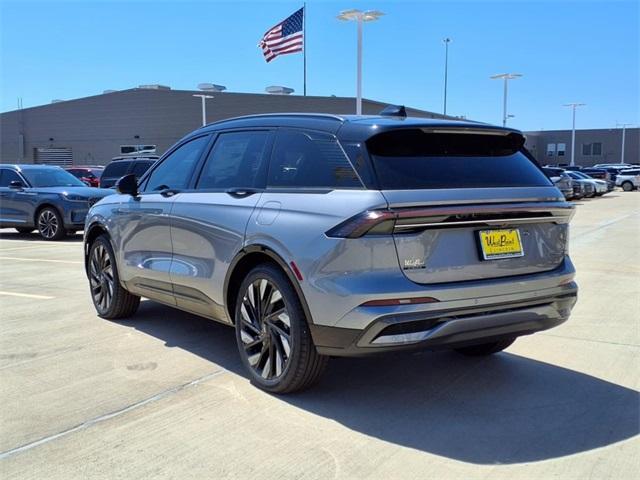 Photo of 2025 Gray Metallic Lincoln Nautilus