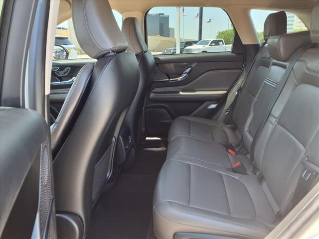 Photo of 2023 Pristine White Lincoln Corsair