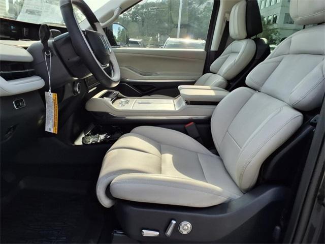 Photo of 2025 Starlight Lincoln Navigator