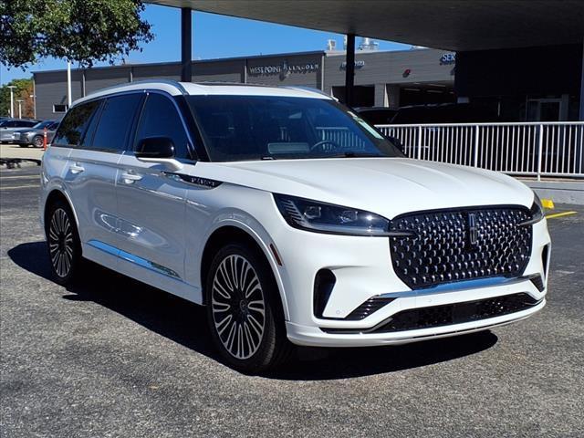 Photo of 2025 White Metallic Lincoln Aviator