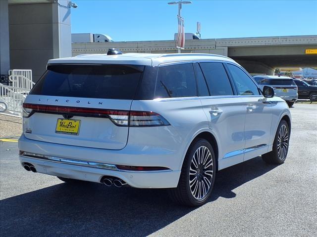 Photo of 2025 White Metallic Lincoln Aviator