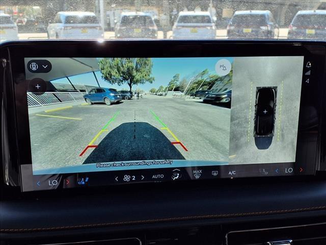 Photo of 2025 White Metallic Lincoln Aviator