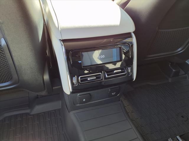 Photo of 2025 White Metallic Lincoln Aviator