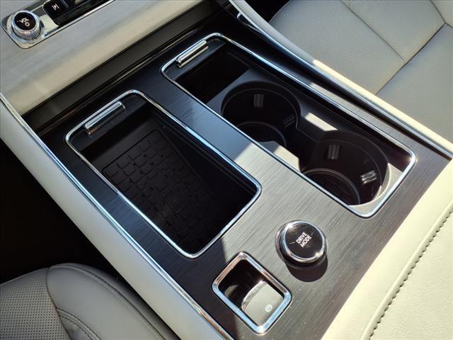 Photo of 2025 White Metallic Lincoln Aviator