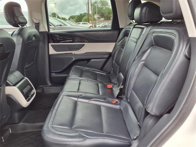 Photo of 2024 White Platinum Tri-Coat Metallic Lincoln Nautilus
