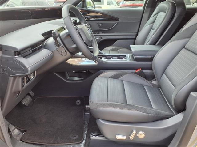 Photo of 2025 Gray Metallic Lincoln Nautilus