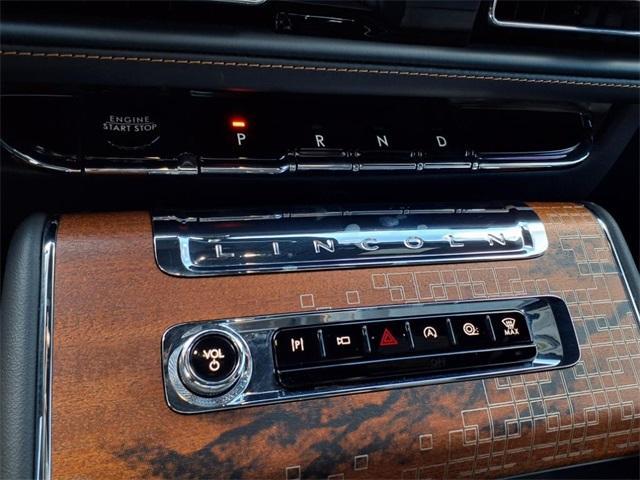 Photo of 2025 Black Metallic Lincoln Aviator