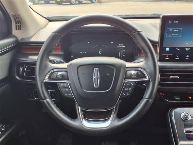 Photo of 2023 Infinite Black Metallic Lincoln Nautilus