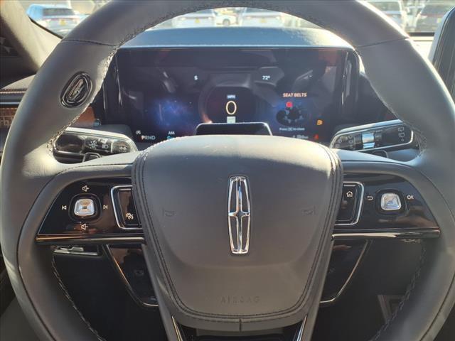 Photo of 2025 White Metallic Lincoln Aviator