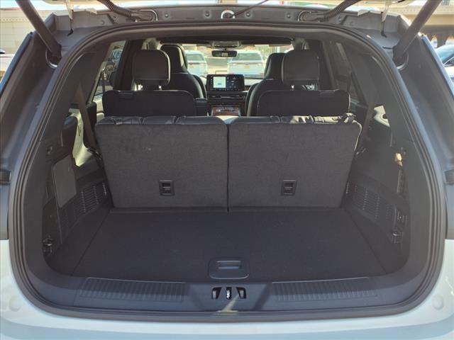Photo of 2025 White Metallic Lincoln Aviator