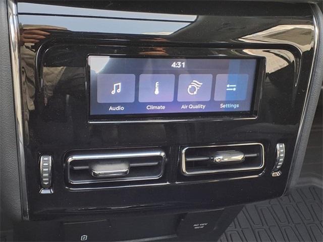 Photo of 2025 White Metallic Lincoln Aviator