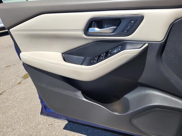 Photo of 2022 Caspian Blue Metallic Nissan Rogue
