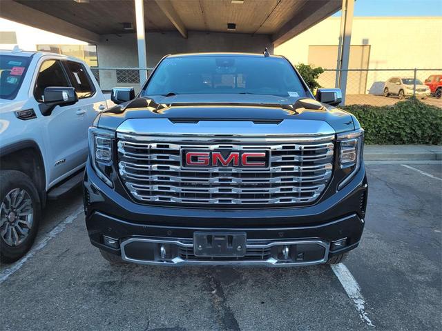 Photo of 2023 Onyx Black GMC Sierra 1500
