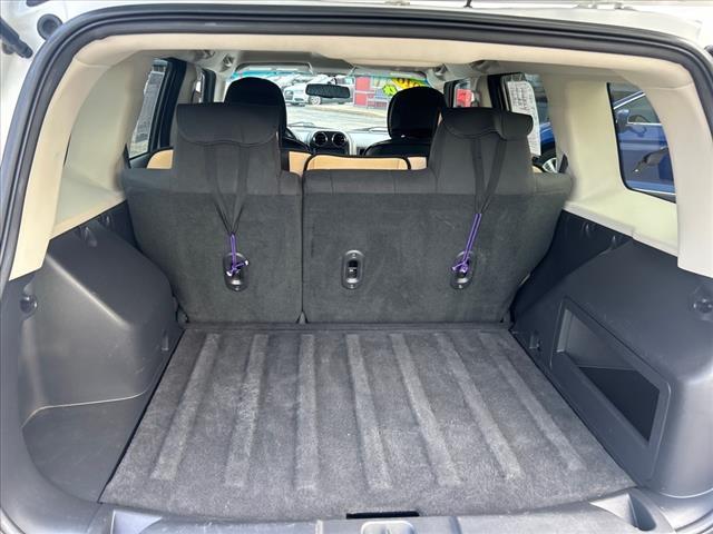 Photo of 2016 Bright White Clearcoat Jeep Patriot