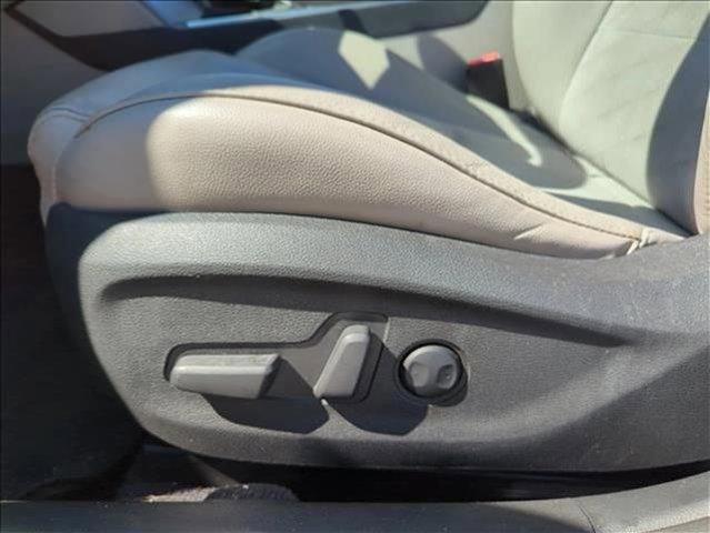 Photo of 2016 Shale Gray Metallic Hyundai SONATA